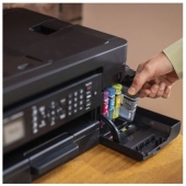 Консуматив Brother LC527M Magenta Ink Cartridge for MFCJ5010DW/MFCJ5110DW - 900 page yield